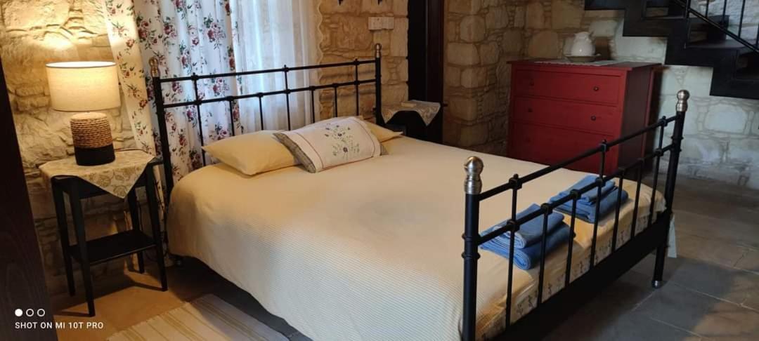Polis Aliki'S House 1+ 2旅馆 外观 照片