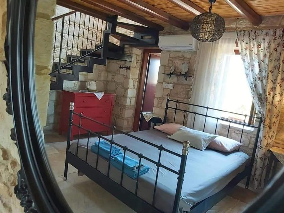 Polis Aliki'S House 1+ 2旅馆 外观 照片